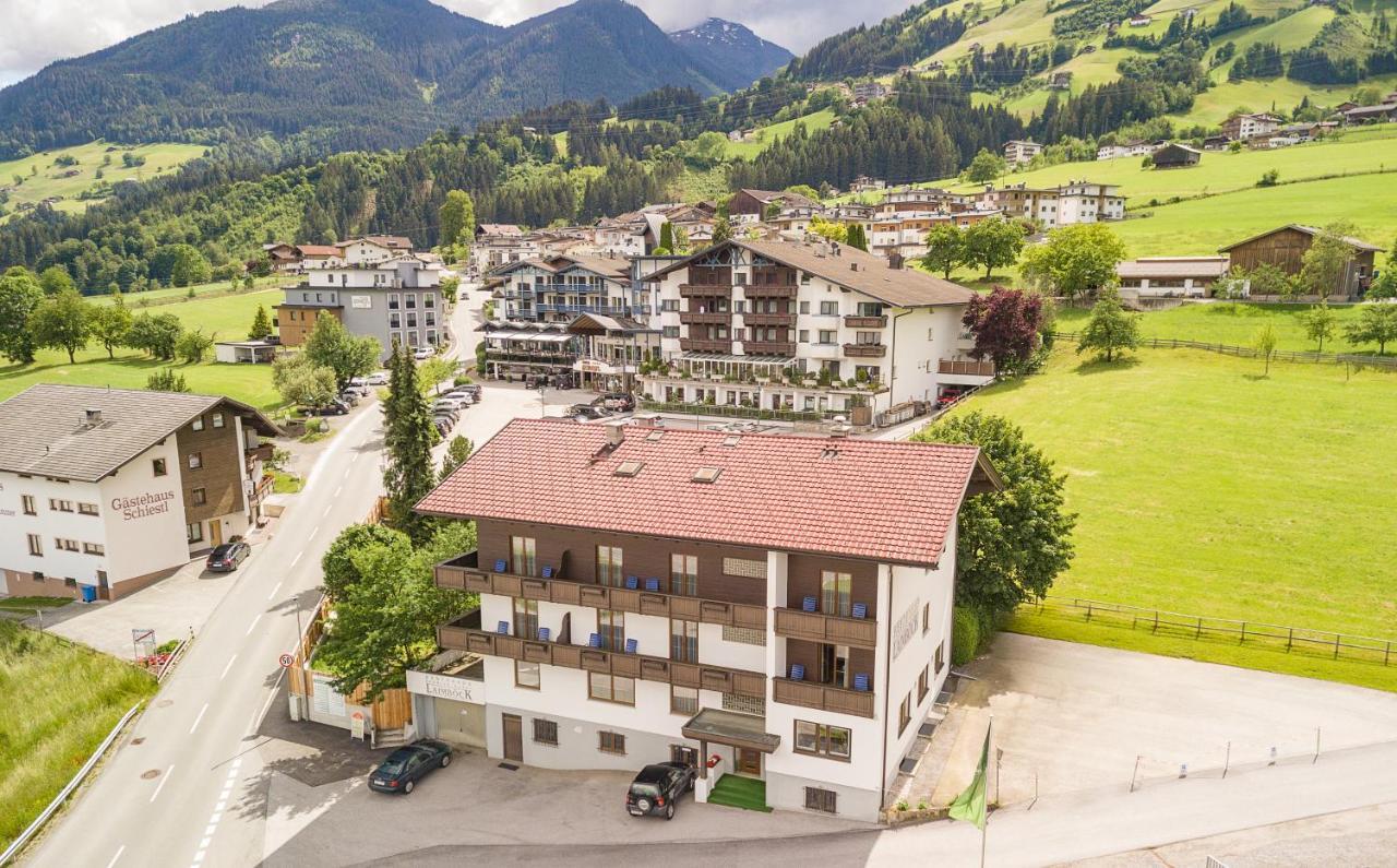 Wohlfuehlhotel Schiestl Fuegen Exterior photo