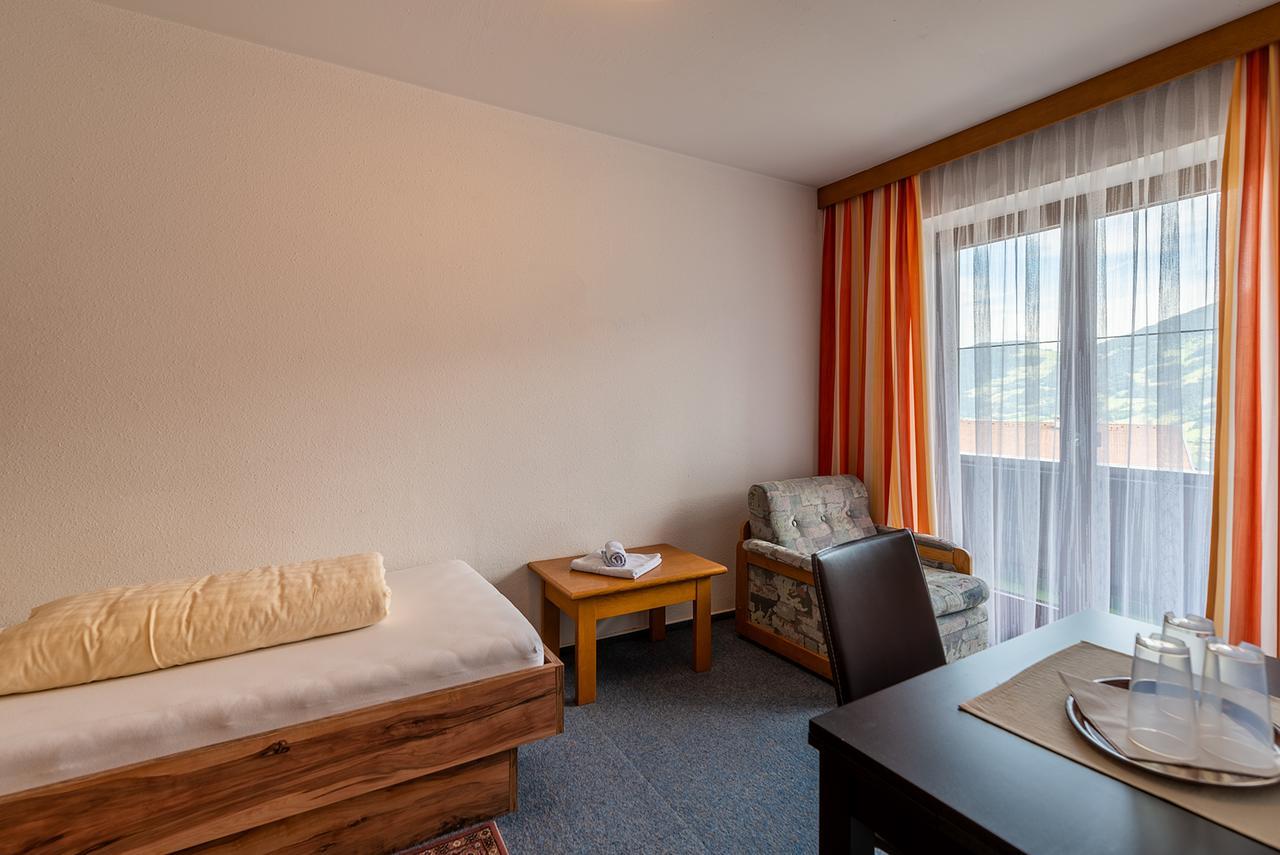Wohlfuehlhotel Schiestl Fuegen Exterior photo
